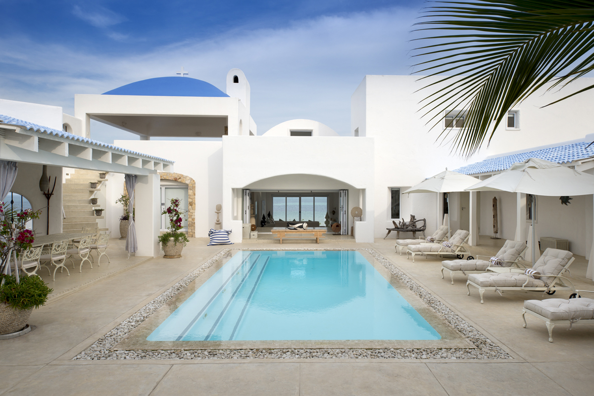 Pool courtyard at Santorini Villa Mozambique