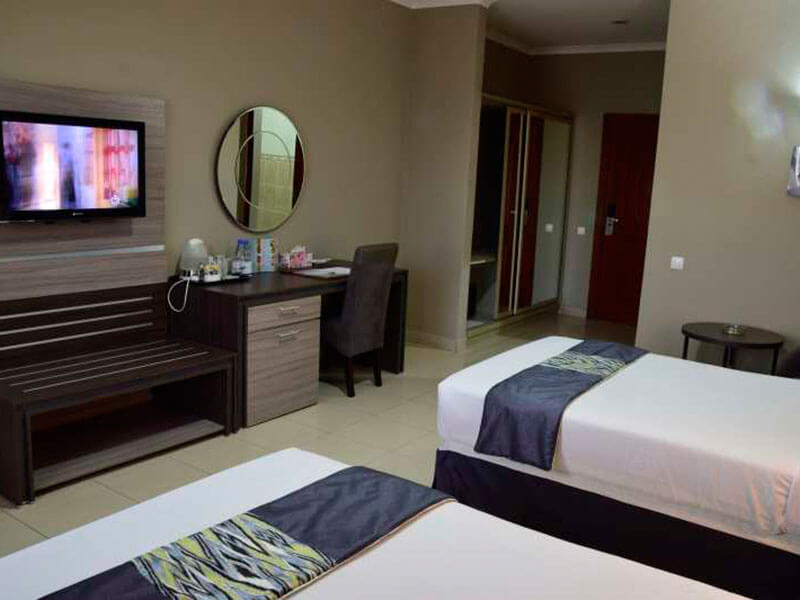Hotel Milenio bedroom