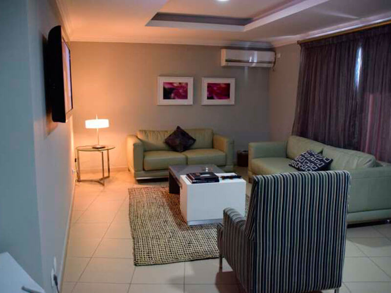 Hotel Milenio room lounge area