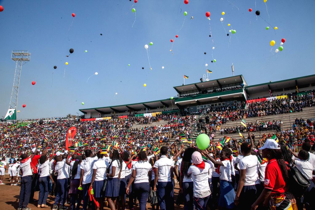 the people of Mozambique celebrating independence day