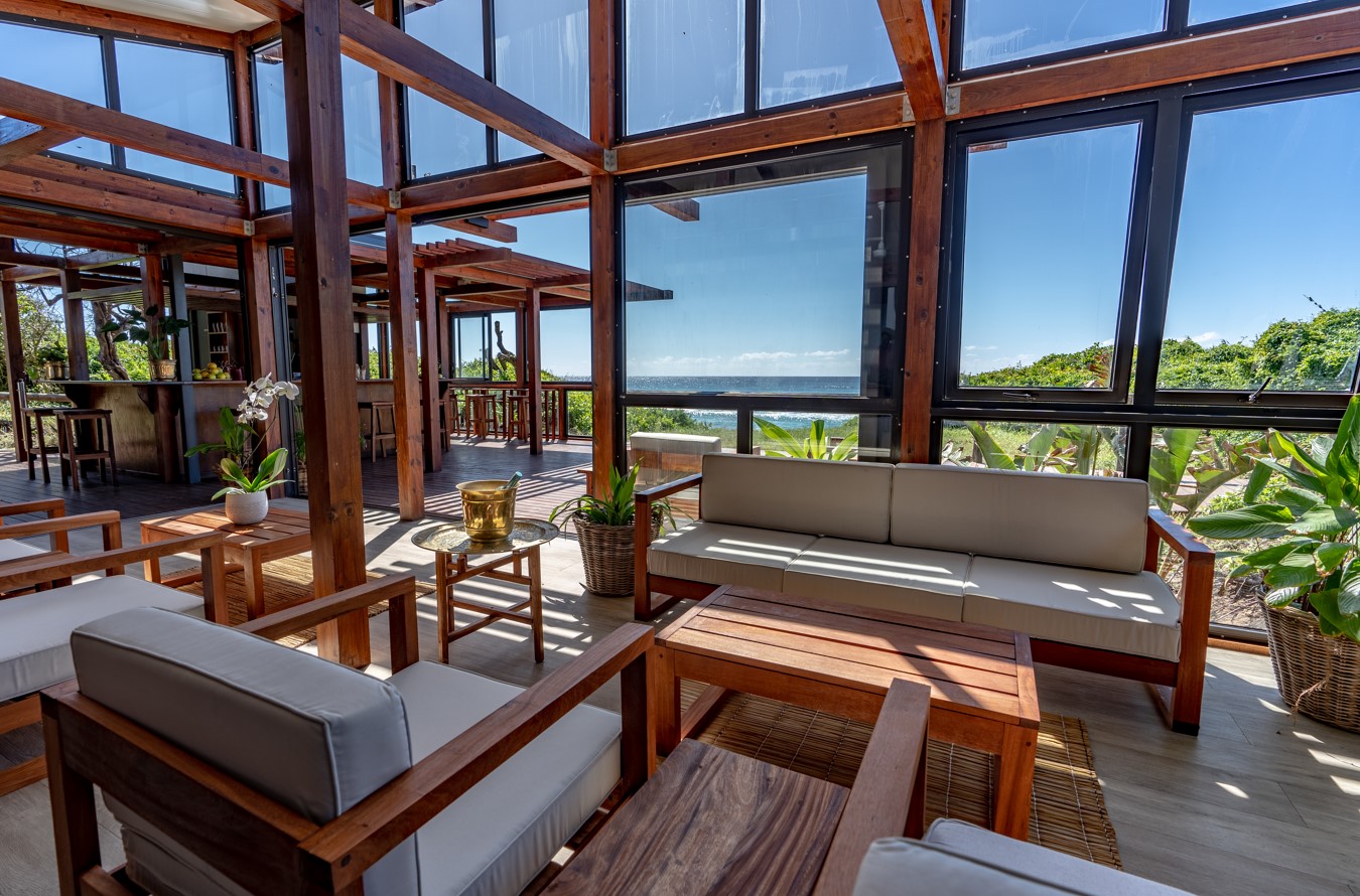 Ponta Membene Luxury Mozambique accommodation overlooking the ocean