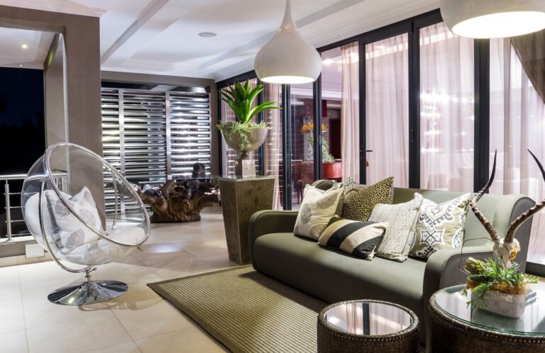 Luxury suite at Mukumbura Lodge with private plunge pool overlooking Uembje Lagoon
